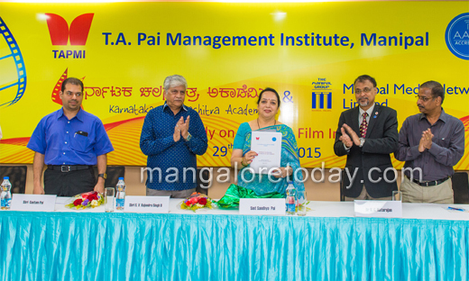 Kannada film industry must get better finance support